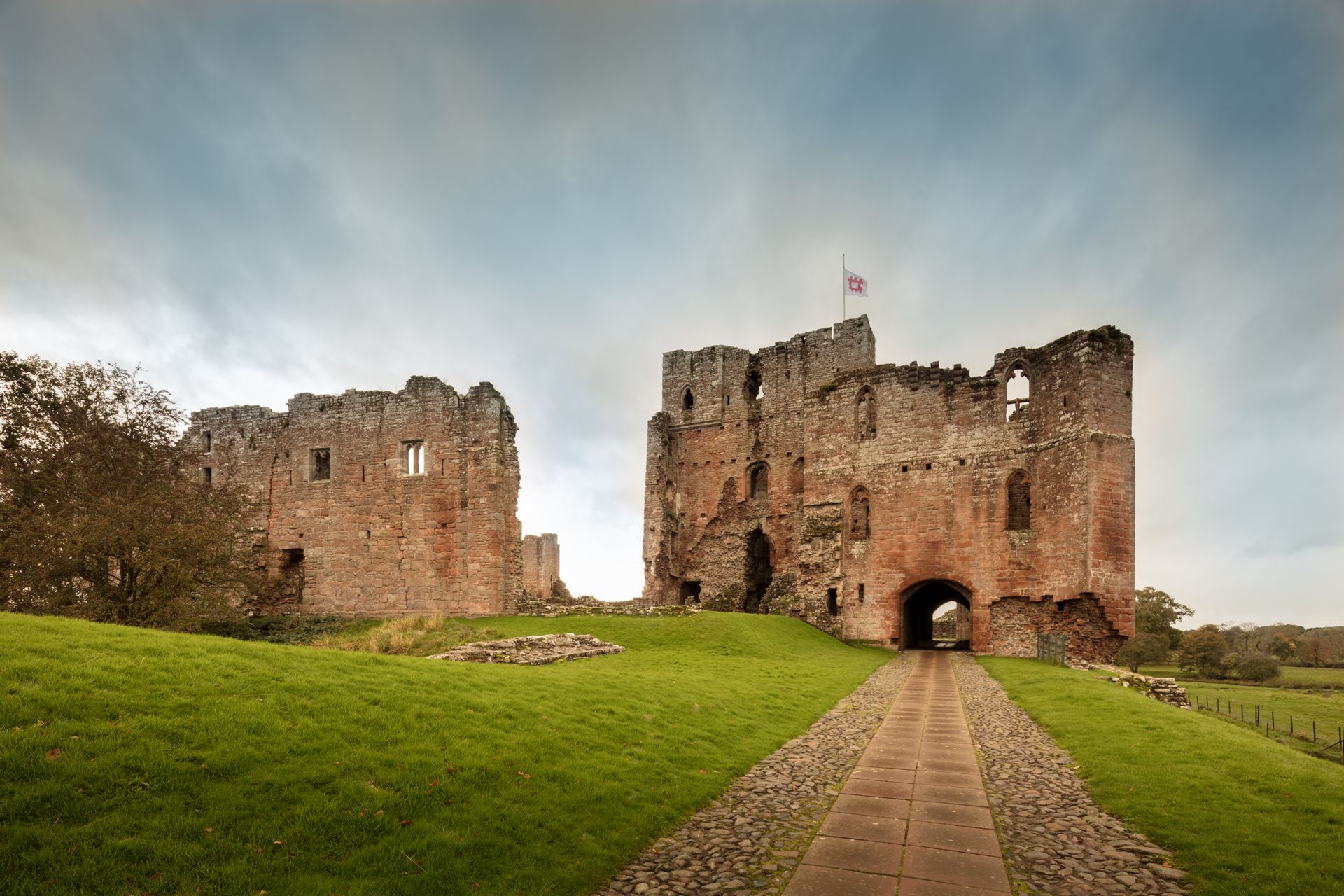 Save 25% on English Heritage Membership – Ends 31 July Save 25% on English Heritage Membership – Ends 31 July