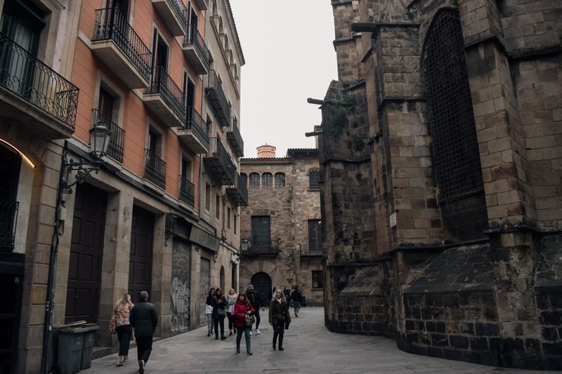 Barcelona Gothic Quarter Fix3