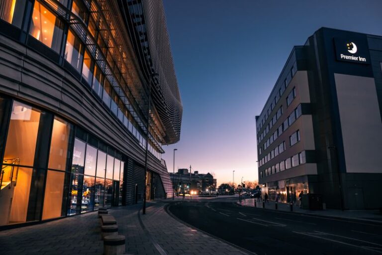 Premier Inn: Save Up to 30% on August Stays (Book by 31 July) Premier Inn Hotel Room Uk 3 768x512