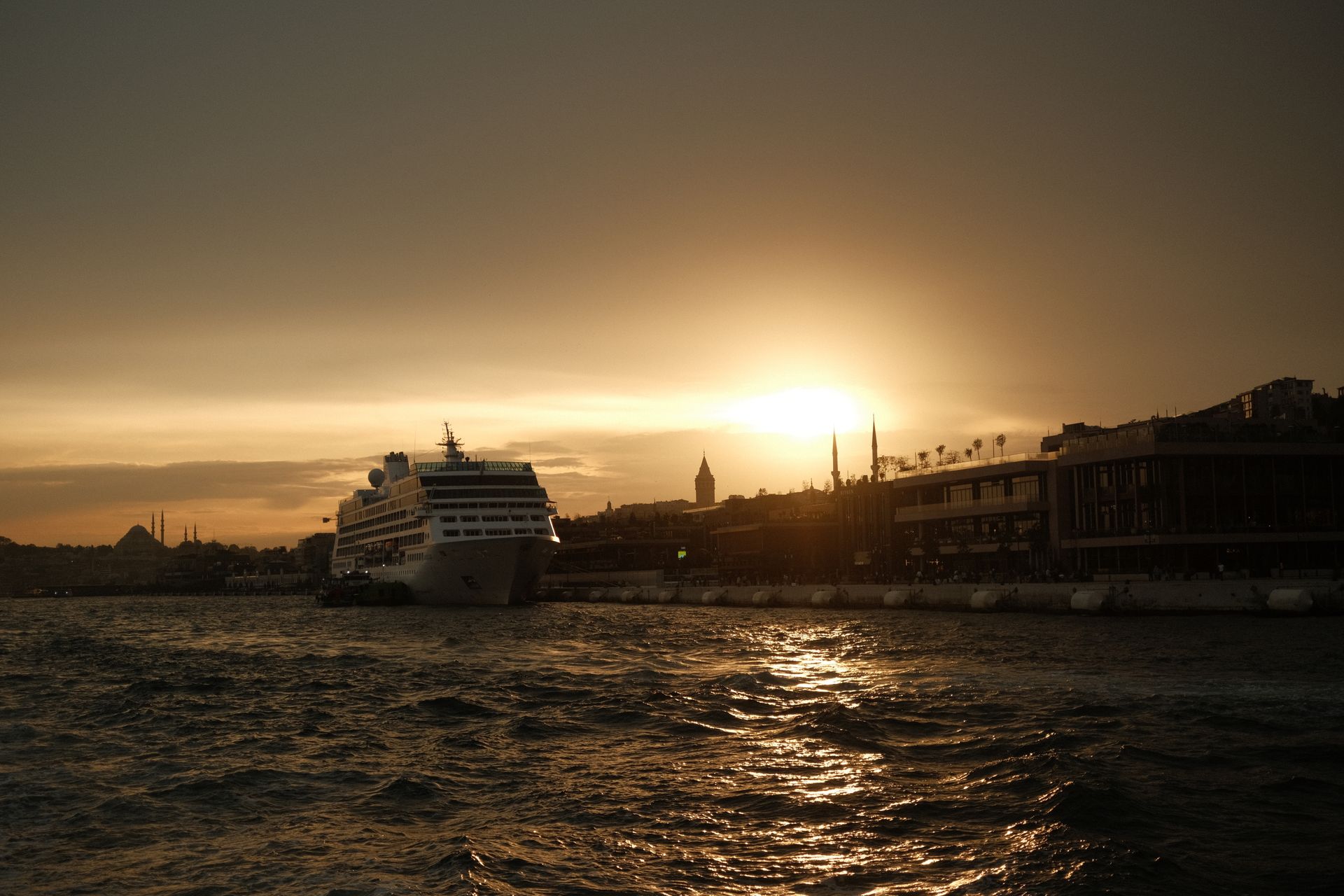Fred Olsen 2027 World Cruise: Free £200 Onboard Credit Deal