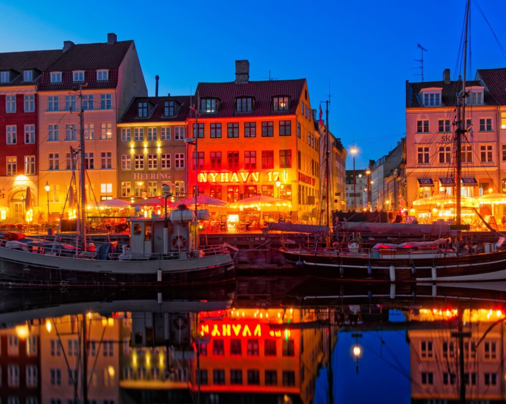 Copenhagen on a Budget: Free Harbour Walks & Hidden Courtyards